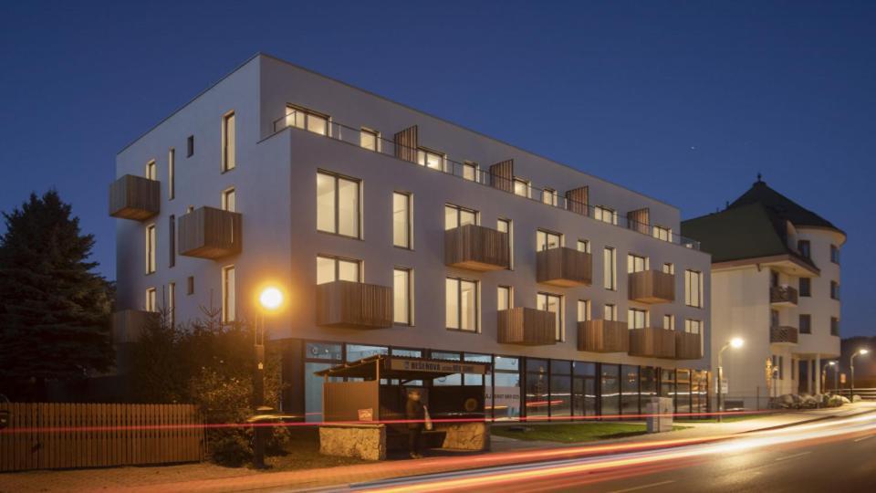 Apartman Nad Riekou Bešeňová Exterior foto